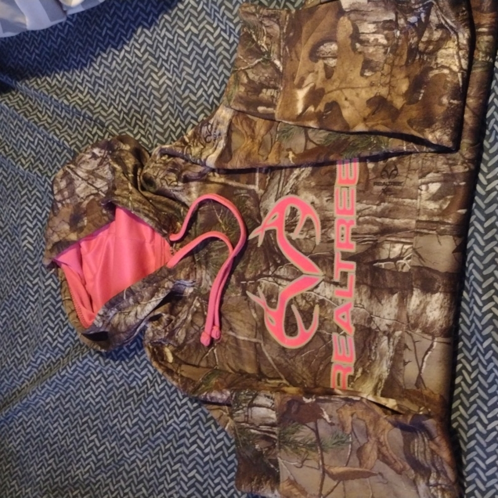 Realtree camo pullover jacket